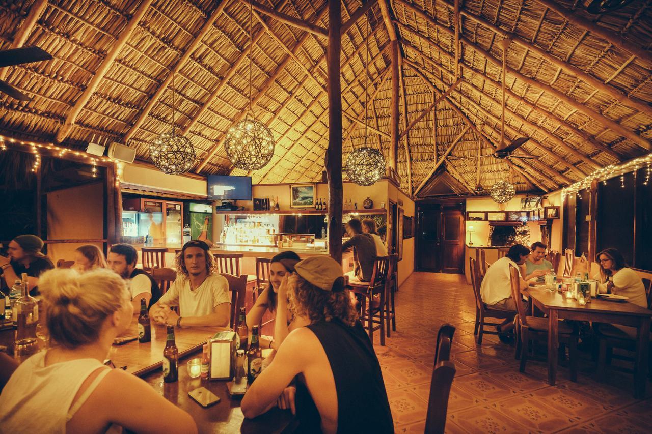 Nicawaves Hotel Popoyo Exterior photo